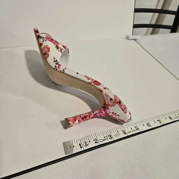 Guess Floral Print Open-Toe Heels - Picture 13 of 13